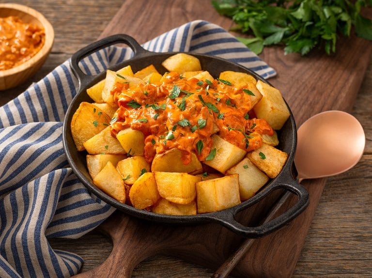 Cómo se hacen las patatas españolas